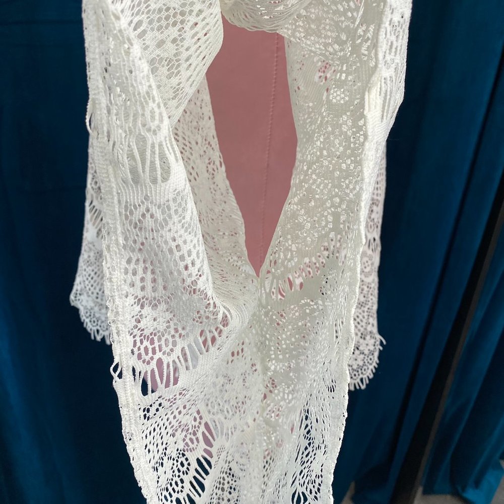 Express Crochet Lace Cropped Poncho Top In Cream - Picture 6 of 7